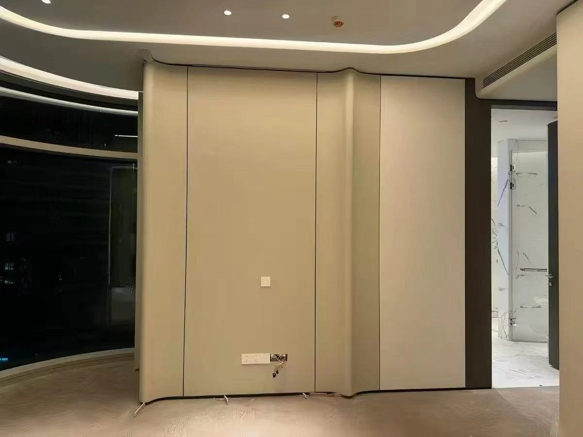 素色背景 · 柔和轮廓